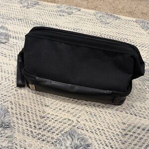 BEIS Dopp Kit in Black